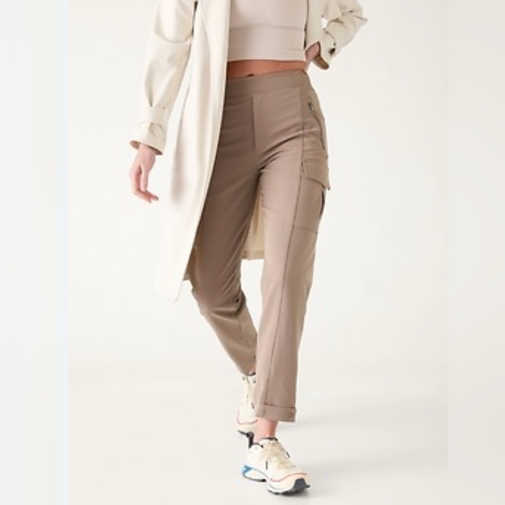 Athleta Endless High Rise Cargo Pant Women’s Size 14